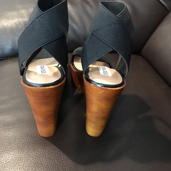 Steve Madden wedge sandals - Picture 3 of 5